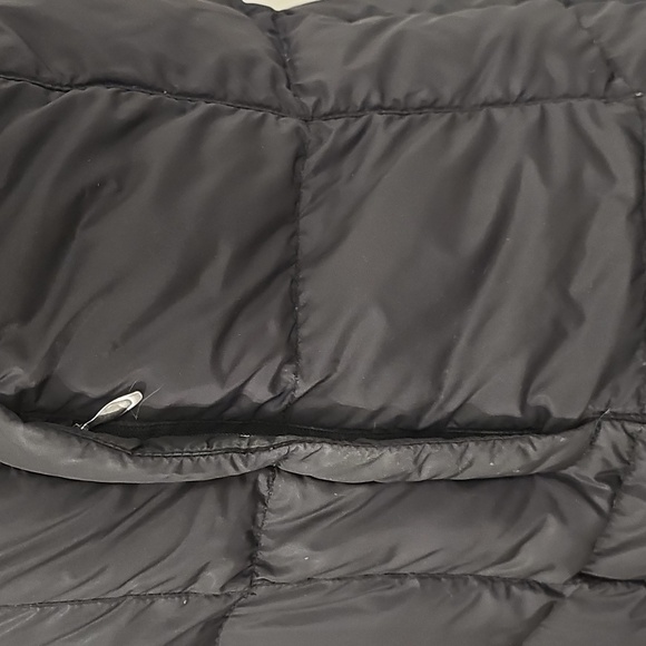 The North Face Women's Black Hooded Puffer Jacket 600 Fill - Picture 8 of 13